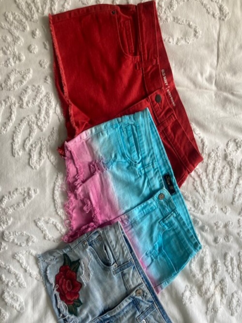 3 Pair Women’s Shorts Bundle – Old Navy, American Eagle, Tie Dye – Size S/M